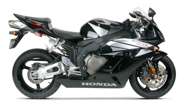 Honda-CBR-1000RR-Fireblade-2004