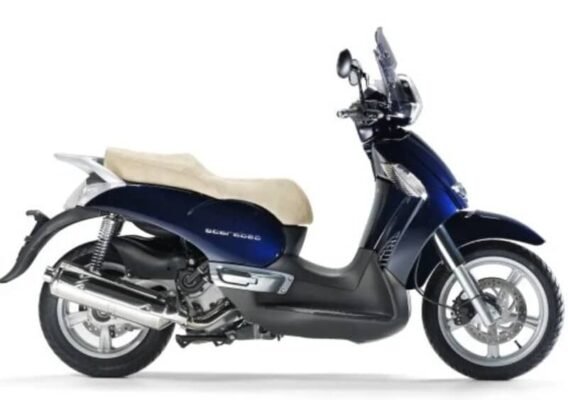 Moto Aprilia vista lateral